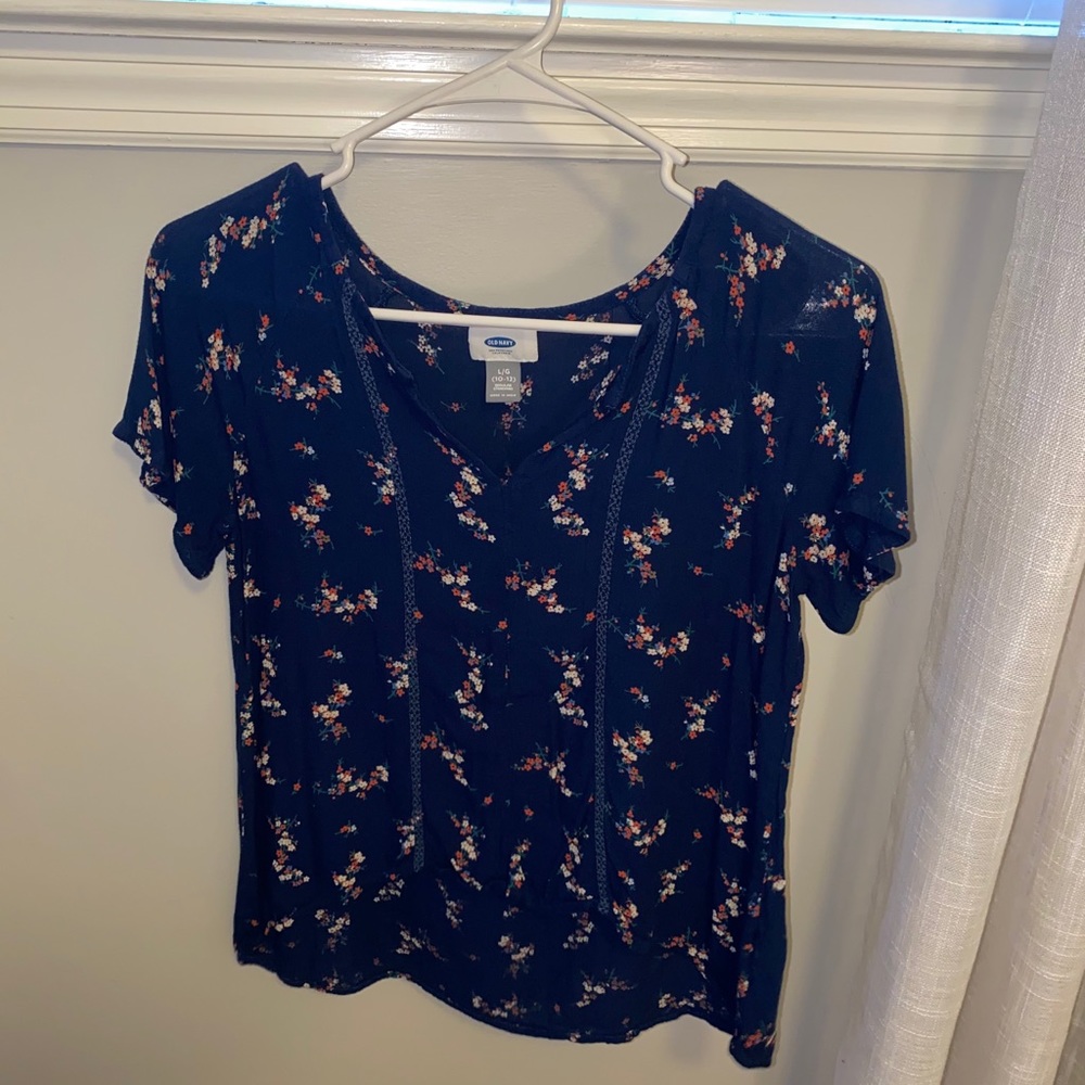Blue floral top